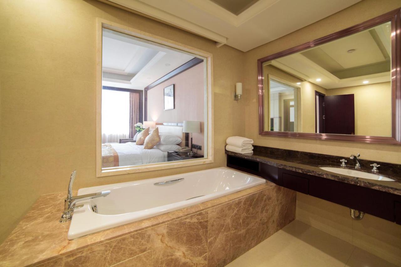 Panda Jinling Grand Hotel Nanjing  Exterior photo