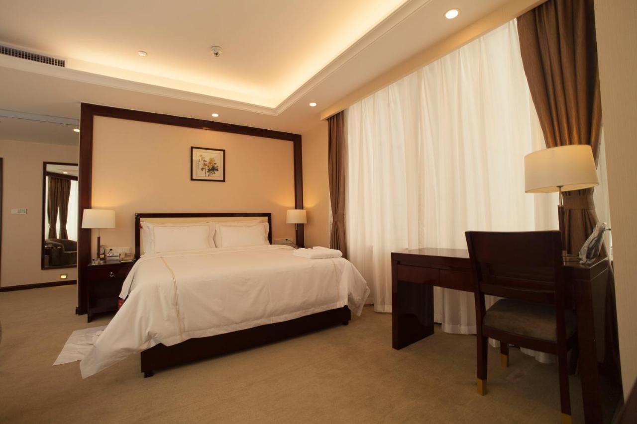 Panda Jinling Grand Hotel Nanjing  Exterior photo